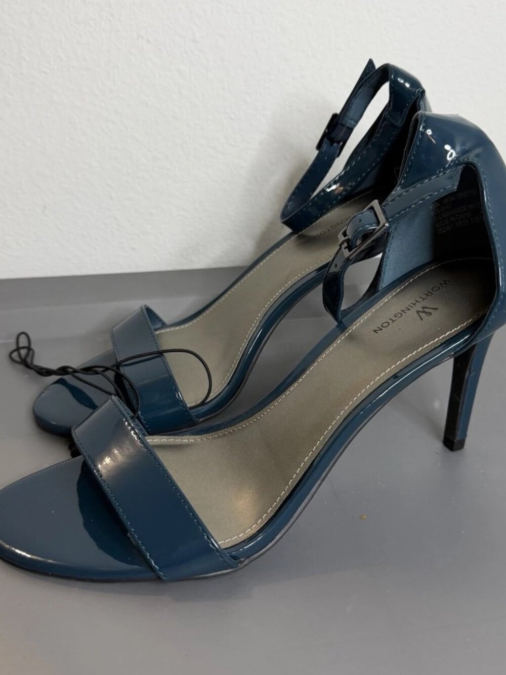 NEW Worthington Bristol heeled sandals Size 9,5m . Without Box